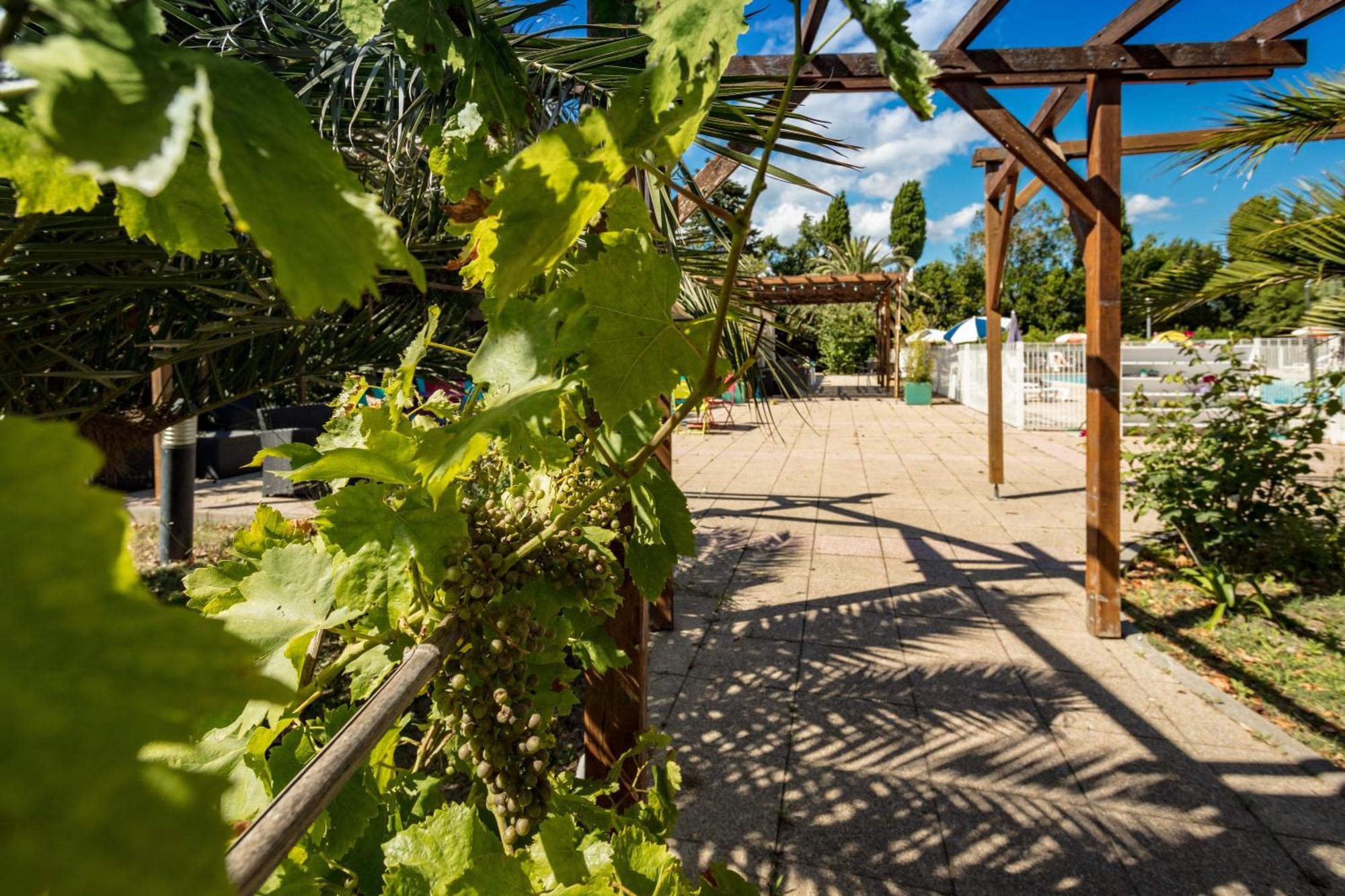 Vvf Sigean Port-La-Nouvelle Corbieres Hotel Exterior photo